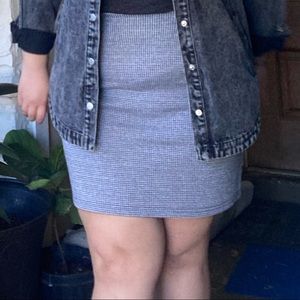 Fall mini checkered pencil skirt